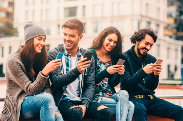 4 Reasons Why People Are Going to Hooked Up to Your Mobile App