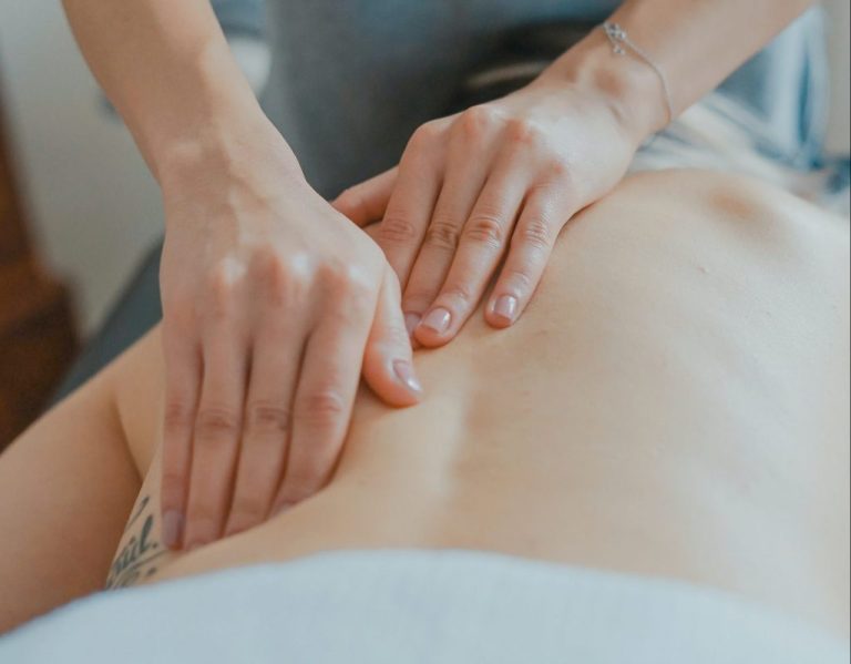 Having Pinched Nerve? Try Acupuncture For Complete Relief